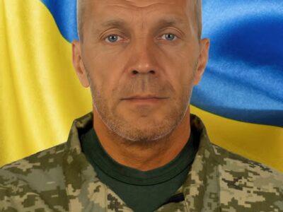 «Так, звідси. Підходьте»: стрілець-санітар у першому бою сам зустрів та знищив групу ворога  