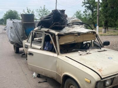 На Донеччині окупанти вдарили FPV-дронами по цивільних автівках: двоє загиблих
