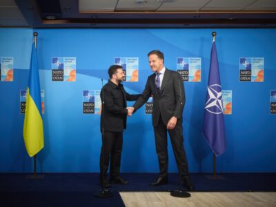 Україну запросили на саміт НАТО: Володимир Зеленський провів переговори з очільником Альянсу  