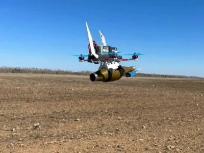 На китайських мотоциклах у супроводі «дронів-маток»: тактика росіян на Вовчанському напрямку  