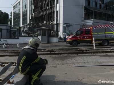 Масований удар по Києву: четверо постраждалих, пошкоджені будинки та інфраструктура  