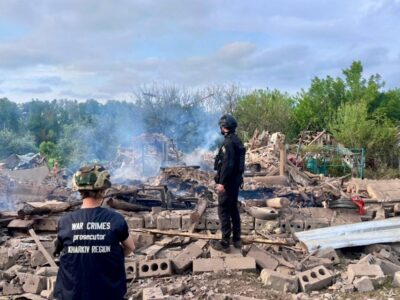 Ворог завдав авіаудару по Купʼянщині: загинула жінка, ще сім осіб дістали поранення  