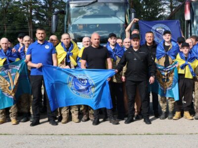 Оборонці ЧАЕС на волі: в рамках великого обміну вдалося повернути нацгвардійців та молодих воїнів  
