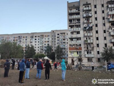 Удар рф по багатоповерхівці у Смілі: шестеро постраждали, зокрема й одна дитина  
