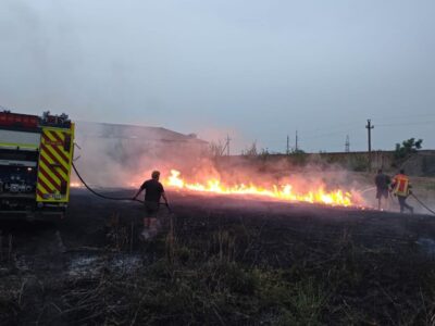 Росіяни накрили Херсонщину вогнем РСЗВ: масштабні пожежі в регіоні  