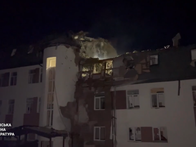 Окупанти сім разів вдарили дронами по мирних мешканцях Харкова  