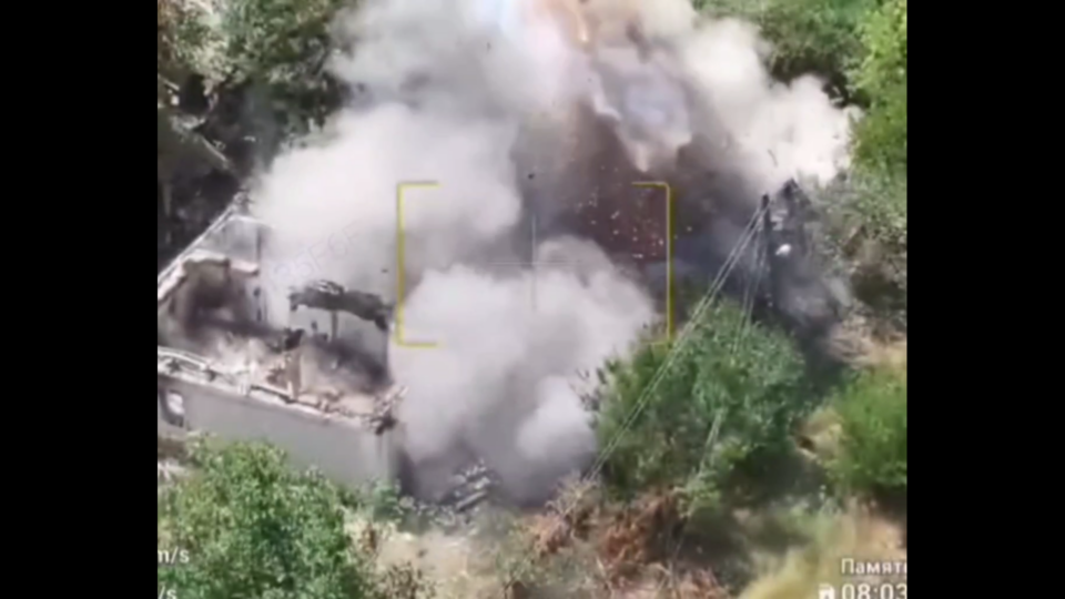 «Яма, забор, накритися шматком шифера» — на Краматорському напрямку ворог атакує пішки  