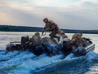 «Кожен має чимось допомагати» — «Кадет» долучився до Морської піхоти за «Контрактом 18-24»  