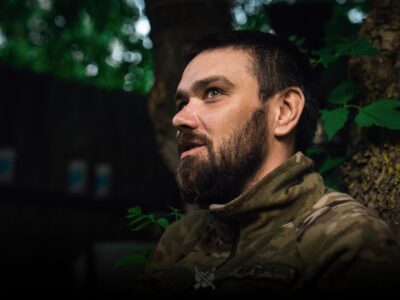 «З десантного відсіку буквально висипалися бійці»: як водій БТРа врятував утричі більше, ніж мав  