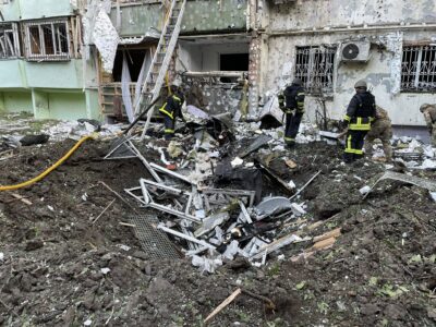 Чернівці палають від російських ударів: є жертви та значні руйнування  