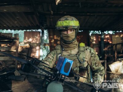 700 метрів до ворога: зізнання пілота FPV, який запускав дрони просто з лінії зіткнення  