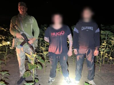 Мати ухилянта доправила його з товаришем до кордону, об’їжджала блокпости