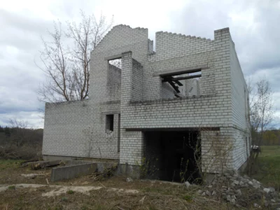 Дощів не чекають: дагестанці порозбирали дахи на окупованій Луганщині  