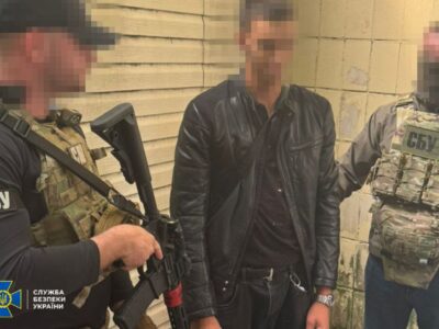 Спіймали «на гарячому» біля військового управління: у Києві викрили 17-річного навідника ракет  