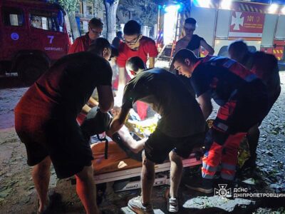 Розмови про мир — під гуркіт ударів: Президент про 22 жертви російських атак за добу  