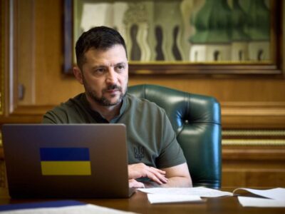 Володимир Зеленський провів першу розмову з новообраним президентом Польщі Каролем Навроцьким  