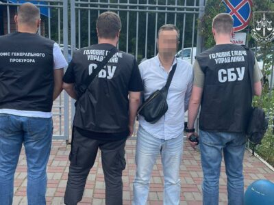 Вимагав 3500$ для зняття з розшуку військовозобов’язаного: затримали посадовця Київського ТЦК та СП  
