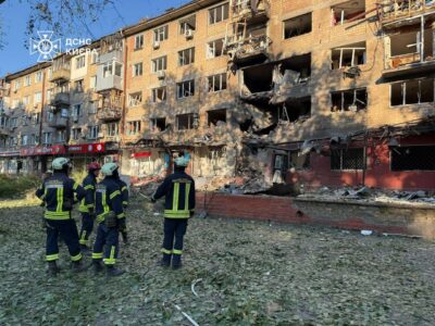 Наслідки нічної атаки по Києву: 19 постраждалих, уламки БПЛА впали в шести районах  