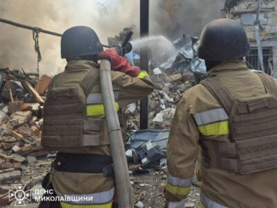 У Миколаєві внаслідок атаки рф постраждали дві людини  