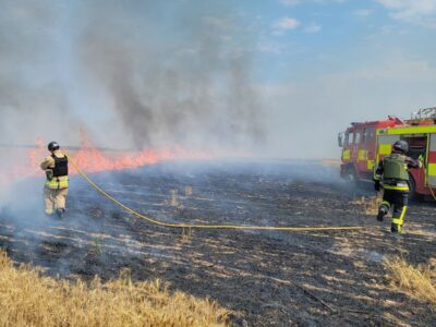 Горіли будинки та поля: ворог масовано обстріляв Дніпропетровщину  