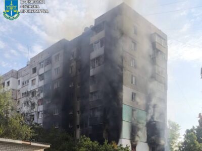 Окупанти атакували багатоповерхівку в Куп’янську: четверо поранених мирних жителів  