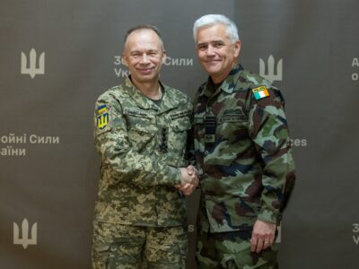 Зміцнення ППО та постачання снарядів й ракет — Олександр Сирський обговорив з Шоном Кленсі  