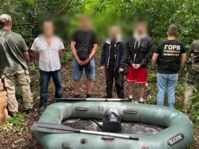 Ухилянти намагалися втекти за кордон на надувному човні