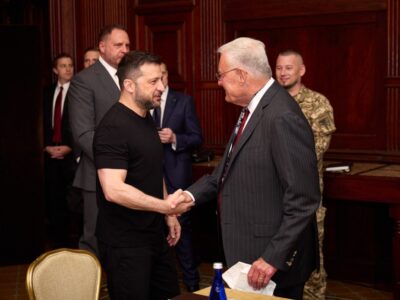 Ситуація на фронті та перспективи дипломатії: Президент зустрівся з Келлогом перед переговорами з Трампом  