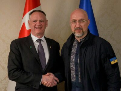 Міністри оборони України та Канади обговорили питання інвестицій для виробництва дронів  