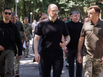 Денис Шмигаль відвідав на Вінниччині медзаклади, в яких проходять реабілітацію наші воїни  