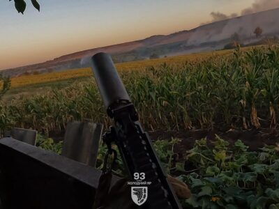 «Пильні дороги і задимлені хати»: бійці показали життя щойно деокупованого села  