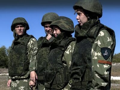«Форма срср і уроки стрільби»: росія на Луганщині тренує підлітків для майбутніх воєн  