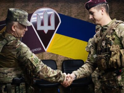 Три дні в оточенні: десантник розповів про бій на відстані трьох метрів до ворога  