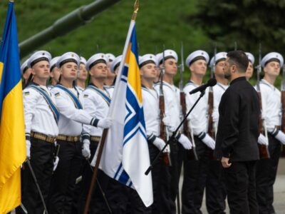 «Символізує найдорожче для сотень тисяч воїнів» — Президент привітав із Днем Державного прапора  