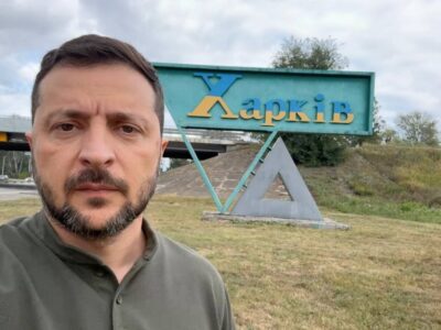 Додаткове фінансування бригад і держнагороди: Президент відвідав військових на Харківщині  