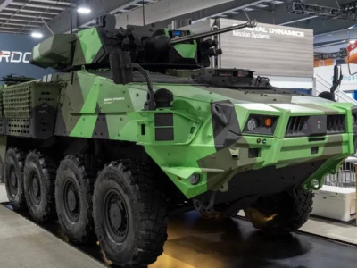 Поповнення в броньованій родині: канадські машинобудівники презентували чергову модель БТР LAV  