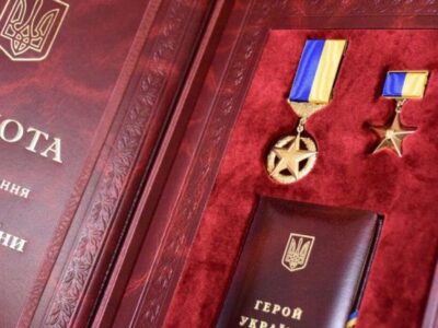 Президент присвоїв звання Героя України трьом нацгвардійцям, одному — посмертно  