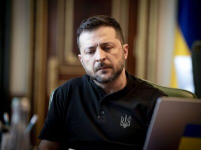 Володимир Зеленський і Кір Стармер обговорили посилення санкційного тиску на росію  