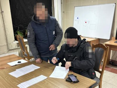 Правоохоронець, котрий безпідставно жорстоко побив військового, отримав три роки ув’язнення  