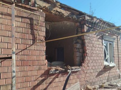 Ворог продовжує завдавати удари по Дніпропетровщині — дві особи постраждало  