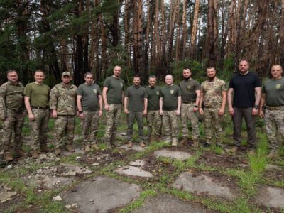 Володимир Зеленський зустрівся з бійцями, які захищають Україну на Вовчанському напрямку  
