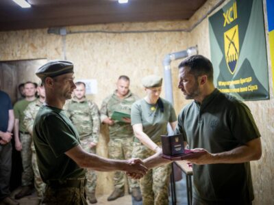 Оборона Липців і підготовка новобранців: Володимир Зеленський поспілкувався з бійцями 92-ї бригади  