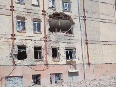 Росіяни атакували школу на Херсонщині: є поранені  