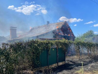 Російські атаки на Дніпропетровщині: у регіоні спалахнули масштабні пожежі  