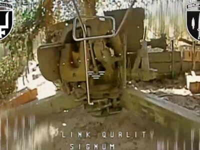 Небезпечний маневр — український дрон пролетів повз лісові перешкоди та вразив ворожу ціль  