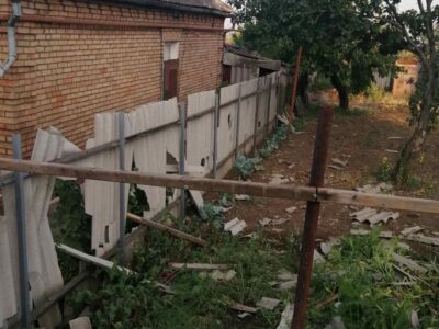 Будинки у вогні й розбиті підприємства: наслідки нічних атак на Дніпропетровщині  