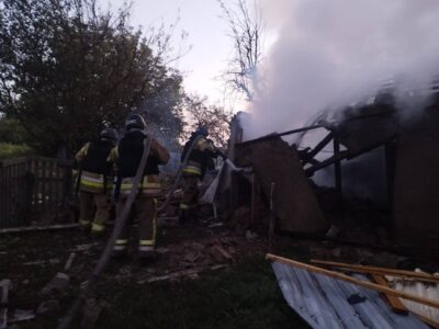У Павлограді нічна ракетна атака спричинила масштабну пожежу  