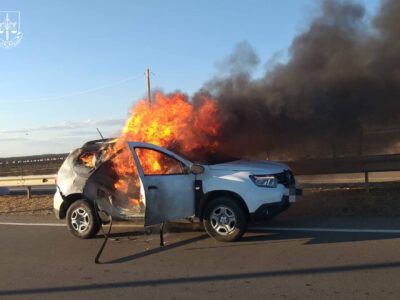 На Херсонщині ворожий дрон поцілив в автівку працівників прокуратури  