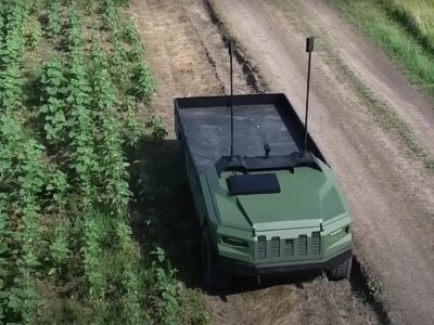 «Без керма і педалей»: на що здатен найпотужніший безпілотний позашляховик PROTECTOR  