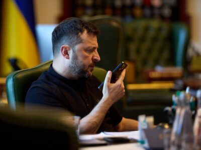 Президент обговорив із Урсулою фон дер Ляєн новий пакет санкцій ЄС проти росії  